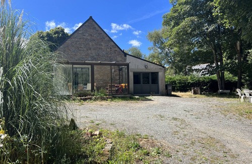 Tonquedec House | Longèrent Bretonne Dans un Écrin de Verdure