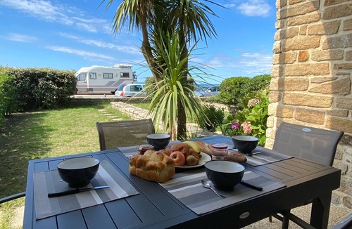 Le Fort Bloque Apartment | Loriot1 apartment sea view on the fort blocked, ploemeur