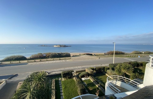 Ploemeur House | Loriot2 apartment sea view on the fort blocked ploemeur