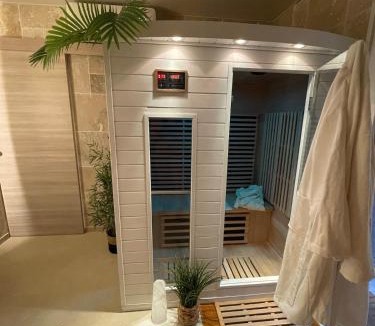 Le Breuil-sur-Couze House | Love Room lAntre dEux