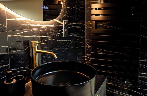 Nord - Gare Apartment | Love Room with jacuzzi and round bed - Le Mans, Love Room with jacuzzi and round bed