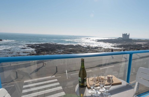 Morbihan Apartment | Lovely apartment for 4 guests with WIFI, TV and balcony