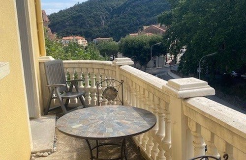 Amelie-les-Bains-Palalda Apartment | Lovely F3 downtown with balcony and parking, near spa