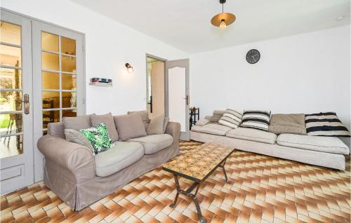 Briare House | Lovely Home In Briare With Sauna
