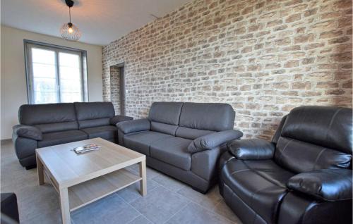 Lithaire House | Lovely Home In Montsenelle With Wifi