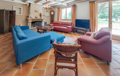 Saint-Thurien House | Lovely Home In Saint-Thurien With Wifi