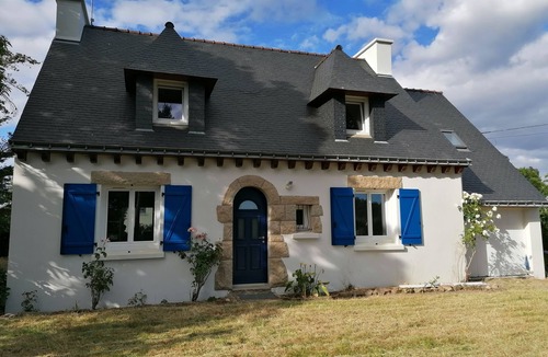 Plougoumelen House | Lovely renovated house on a large, quiet lot