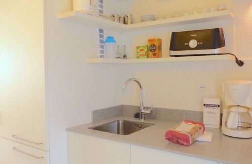 Locmariaquer Apartment | Lovely sea view studio in Locmariaquer