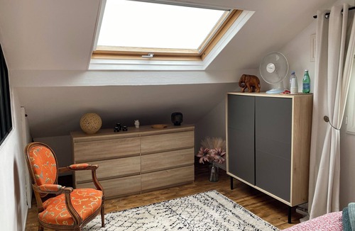 Lagny-sur-Marne Bed & Breakfast | Lovely single room in house with garden.