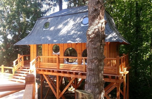 Mantallot Cabin | Luxueuse et Très Insolite Cabane Perchée !