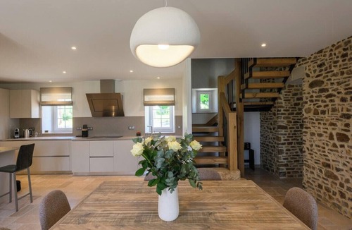 Saint-Sauveur-le-Vicomte House | Luxurious villa with spa and indoor swimming pool