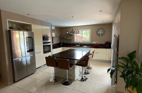 Saint-Martin-de-Seignanx Villa | Luxurious villa with a heated pool