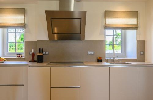 Saint-Sauveur-le-Vicomte House | Luxurious Villa With Spa And Indoor Swimming Pool