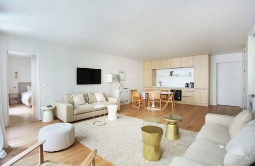 Quartier de la Porte-Saint-Denis Apartment | Luxurious and new apartment in the center of Paris