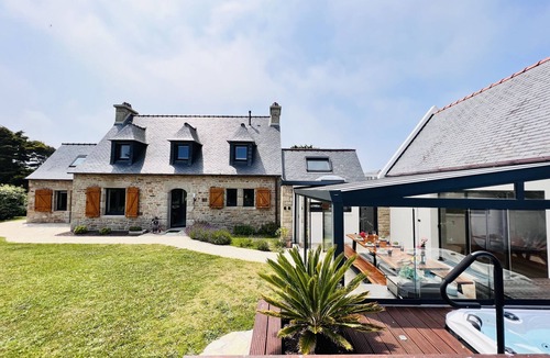 Brignogan-Plage Villa | Luxury 5*Star Villa on the beach SPA +Jacuzzi+Sauna