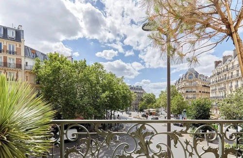 L'Europe Apartment | Luxury Apartment 4 BD, Parc Monceau