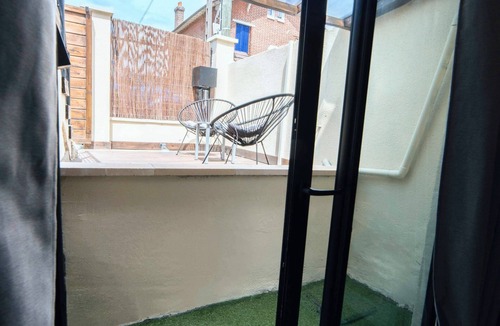 Andresy House | Luxury house with exterior - 25 min from Paris