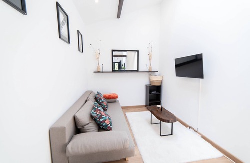 Andresy House | Luxury house with exterior - 25 min from Paris
