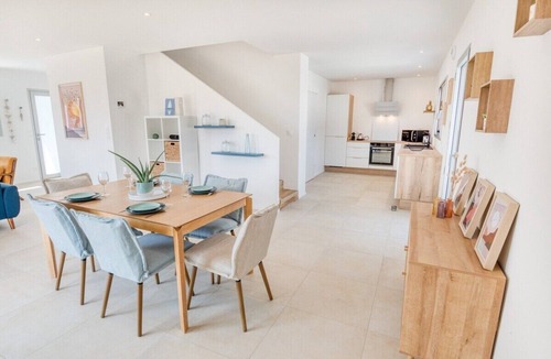 Guidel-Plages Villa | Luxury House with Jacuzzi - Near the beach by Groom*