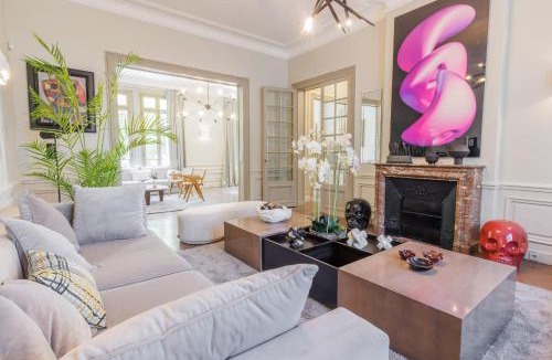 Neuilly-sur-Seine House | Luxury Mansion with Garden in Heart of Neuilly