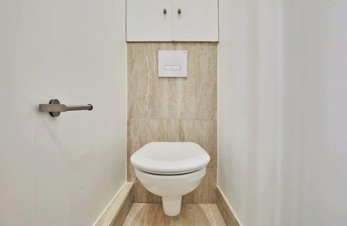 Saint-Fargeau Apartment | Luxury Suite in the Center of Paris