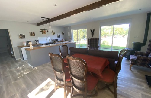 Duravel Cottage | Luxury two-bedroom gite w/pool. Peaceful retreat, surrounded by nature.