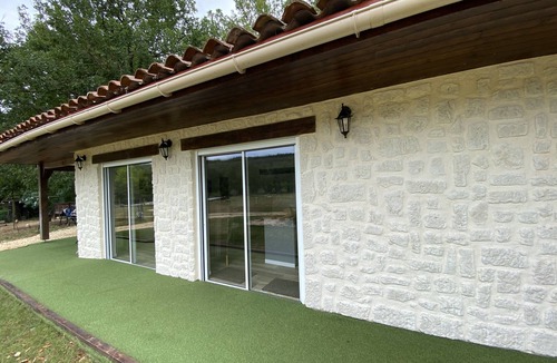 Duravel Cottage | Luxury two-bedroom gite w/pool. Peaceful retreat, surrounded by nature.