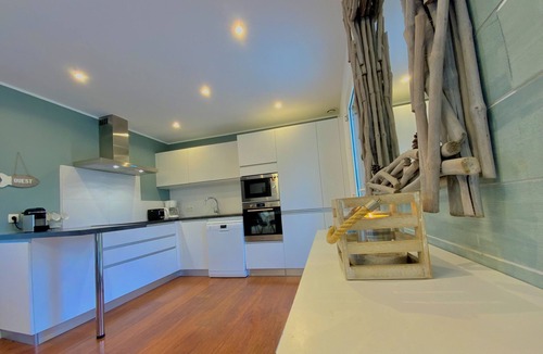 Plouescat Villa | Luxury villa, heated pool at 30 °, Spa at 37 °, 200 m beach and trails