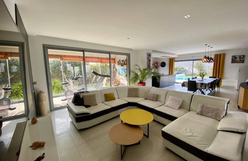 Perpignan House | Luxury villa Private pool 15 min from the beaches 8VB11