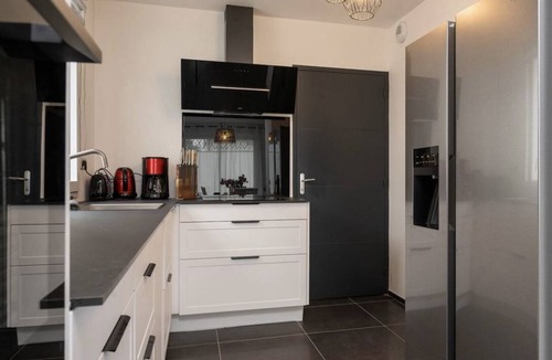 Erdeven House | MA BRO - ERDIVINES - Beach 3km, restaurants and shops 200m, Swimming pool 7x3,5