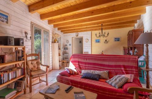 Jujols House | Madres Coronat