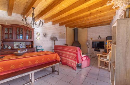 Jujols House | Madres Coronat