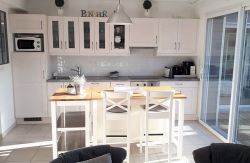 Agon-Coutainville House | MAGNIFICENT 4* HOUSE, SPACIOUS & BRIGHT ENCLOSED GARDEN 300 M FROM THE SEA