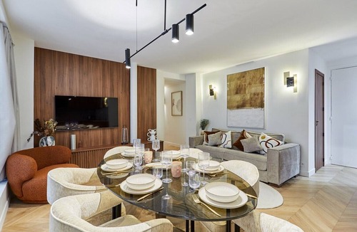 Quartier de la Porte-Saint-Denis Apartment | Magnificent apartment with AC - Center of Paris