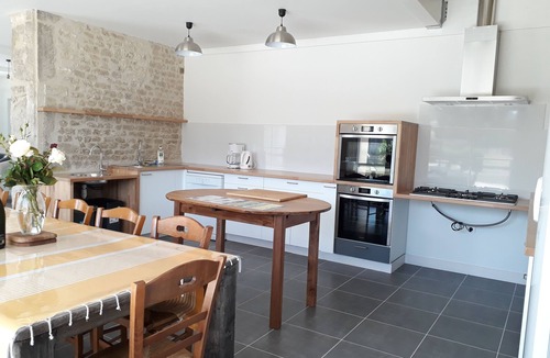 Surgeres Cottage | Magnificent gîte with private pool - 12 people - Gîtes Les Grandes Chaumes