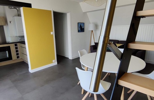 Damgan Apartment | Magnificent sea view, direct access to the beach. 4-person apartment