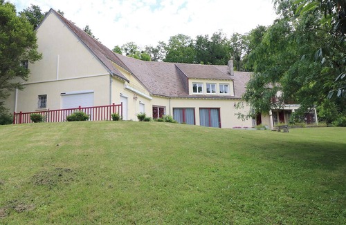 Vierzon Villa | Magnificent upscale gîte in quiet Vierzon