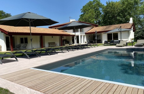 Uhart-Cize Villa | Magnificient 4* villa in the countryside.