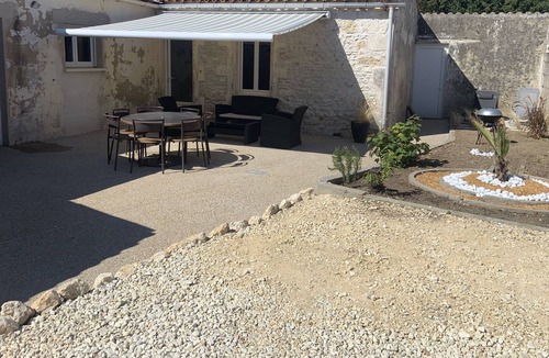 Saint Nazaire sur Charente House | Maison Charentaise Entre mer et Campagne