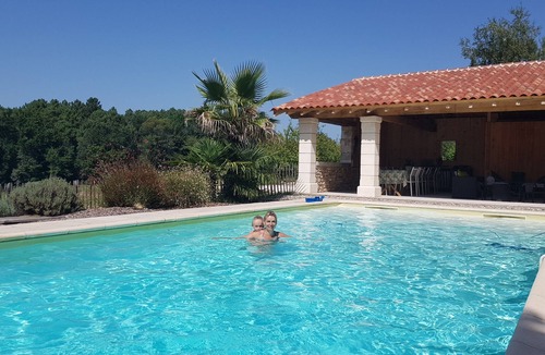 Saint-Crepin-d'Auberoche House | Maison De Charme heated swimming pool : "Chez Paulette " Calm, Space, pétanque.