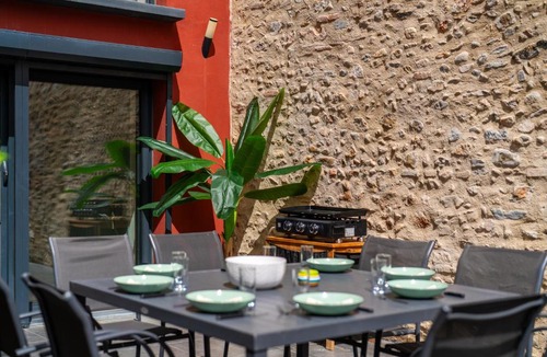 Saint-Hippolyte House | Maison de caractère calme à 5 minutes des plages
