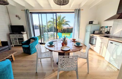 Saint-Jacques House | Maison à 100 m de la plage, port et commerces à pieds -Les gîtes de Rhuys