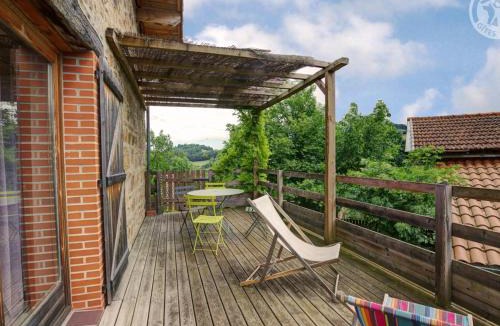 Saint-Romain-d'Urfe House | Maison écogîte avec vue campagne - 11 pers. - FR-1-496-185