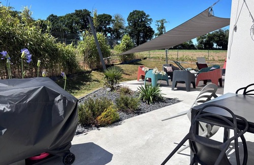 Saint-Bihy House | Maison 10 Couchages Avec sa Piscine Intérieure en Campagne