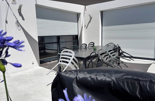Saint-Bihy House | Maison 10 Couchages Avec sa Piscine Intérieure en Campagne