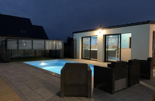 Le Tour-du-Parc Villa | Maison 10 pers en bord de mer avec piscine couverte et chauffée, spa et hamman