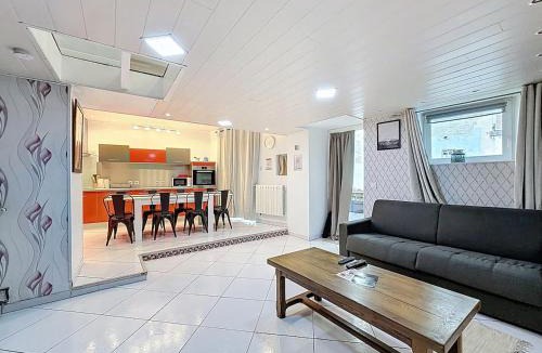 Veyre-Monton Apartment | Maison 11 couchages Veyre- Monton