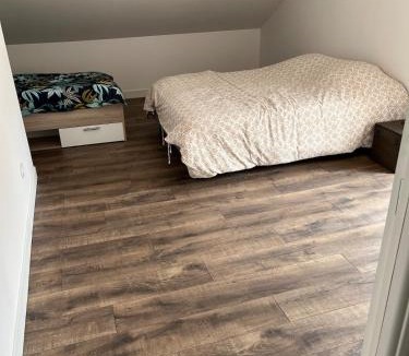 Montceau-les-Mines House | Maison 2 chambres, climatisée avec cour privative