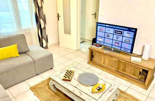Funay - Bruyeres Apartment | Maison 3 ch. Garage, jardin, 10 min circuit