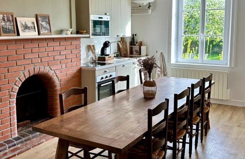 Besneville House | Maison 4 chambres, grand jardin, 10 minutes des plages